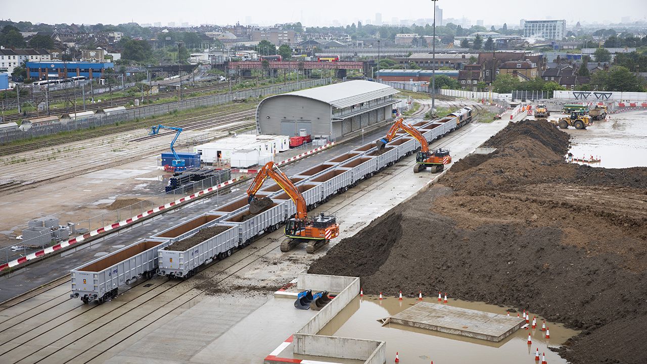 HS2 unveils the ‘beating heart of HS2 in London’ at its logistics hub